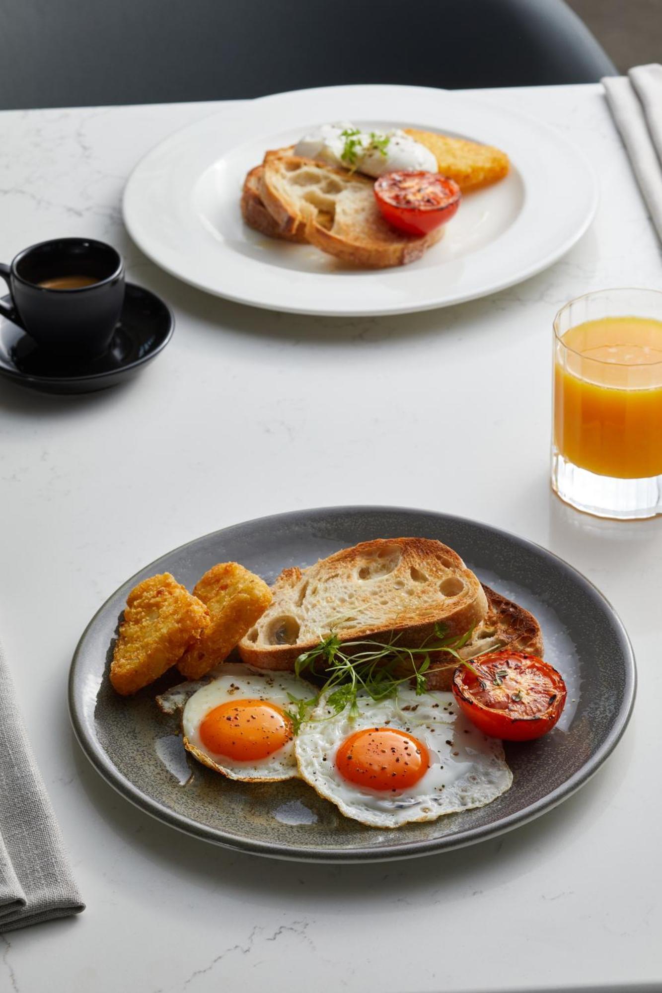 โอ๊ควูด พรีเมียร์ เมลเบิร์น Aparthotel ภายนอก รูปภาพ A breakfast at the restaurant